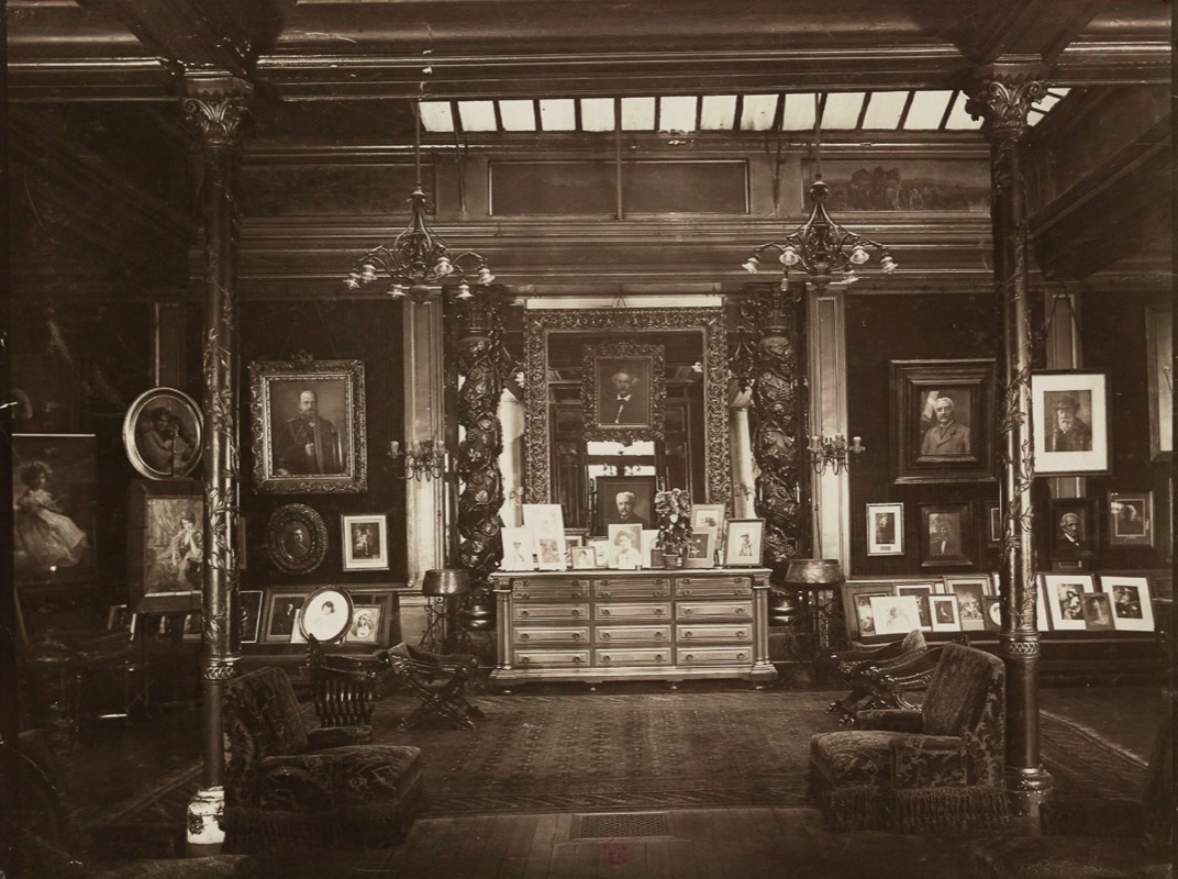 The reception room in the studio at 51 Rue d’Anjou-Paul Nadar, around 1910 (by Paul)