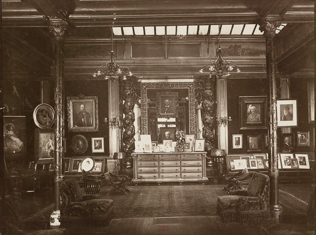 The reception room in the studio at 51 Rue d’Anjou-Paul Nadar, around 1910 (by Paul)